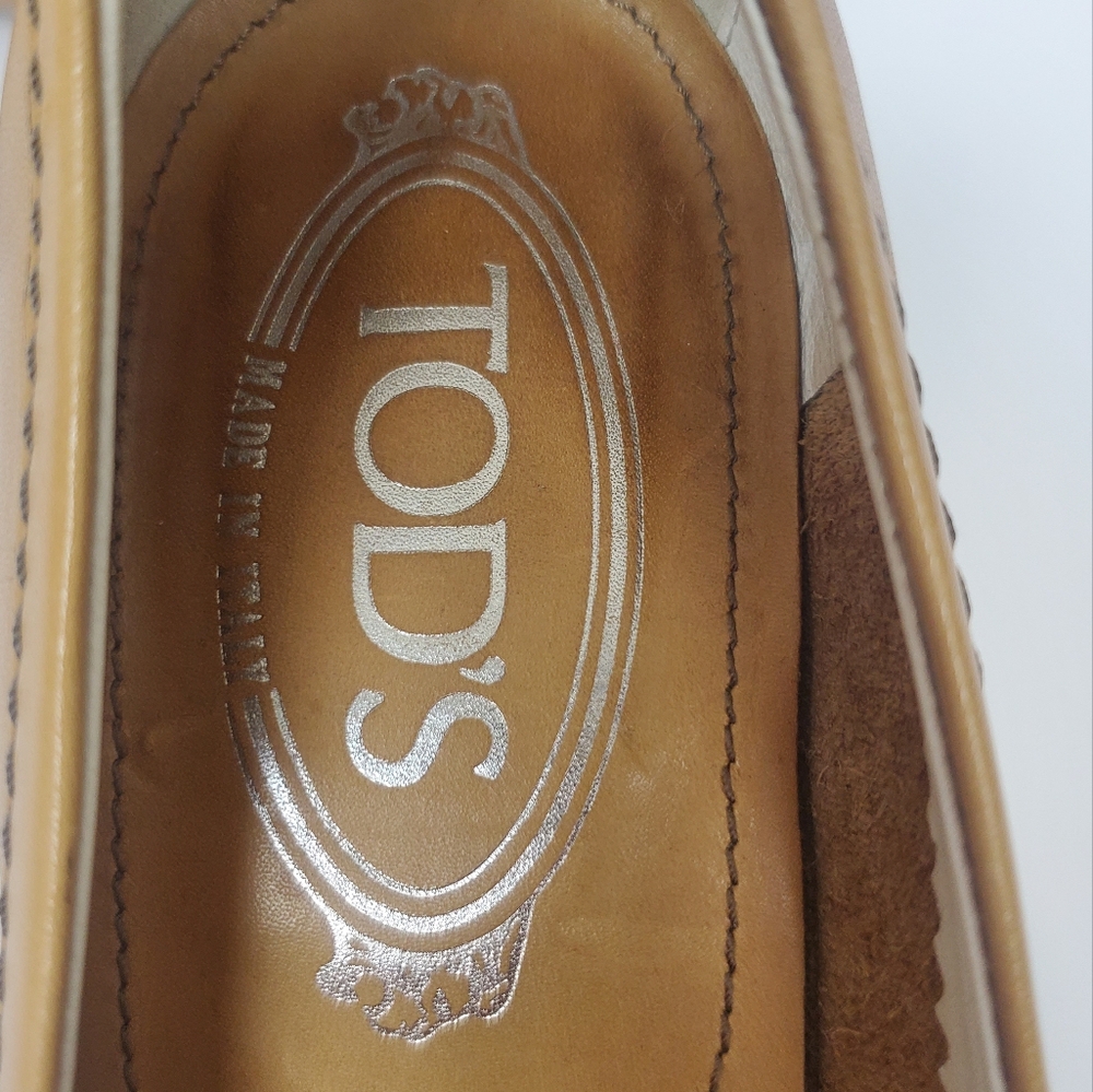 TOD'S Stacked Heel Loafer Pumps - Picture 14 of 15